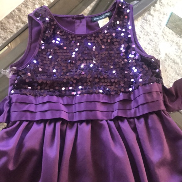 Beautiful dress for girls. - Picture 1 of 2